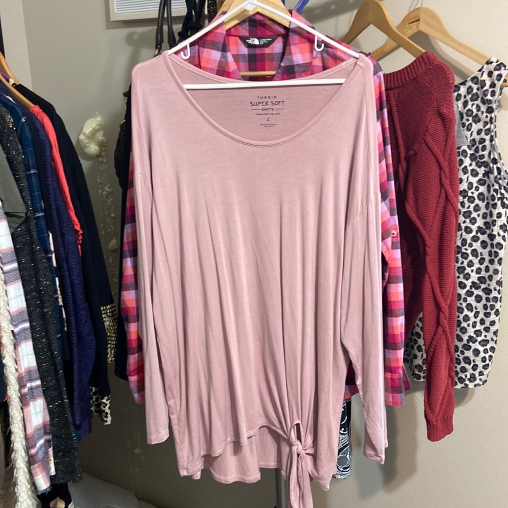 59. Torrid Size 2 Blush- ptp: 27” l: 29”
